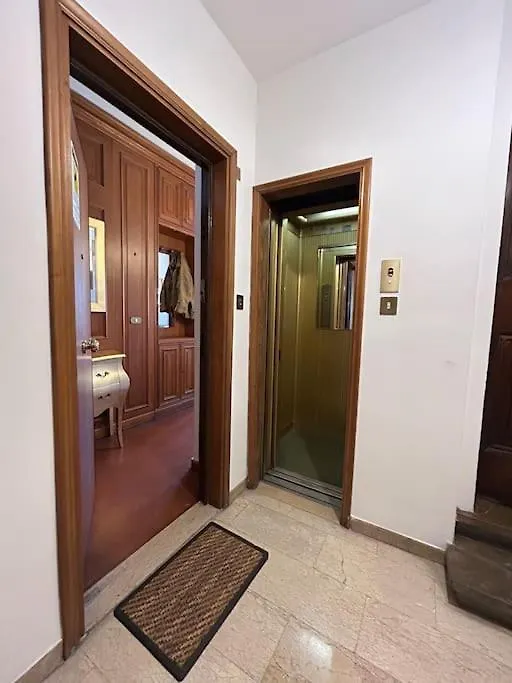 Ponte Vecchio View Apartment By Florencehospitality Com Italy