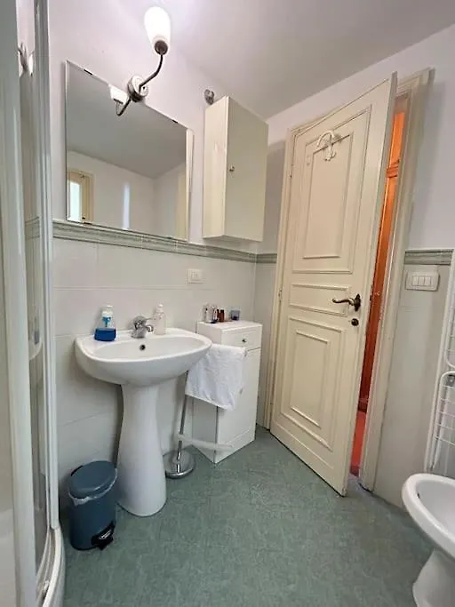 Ponte Vecchio View Apartment By Florencehospitality Com Italy